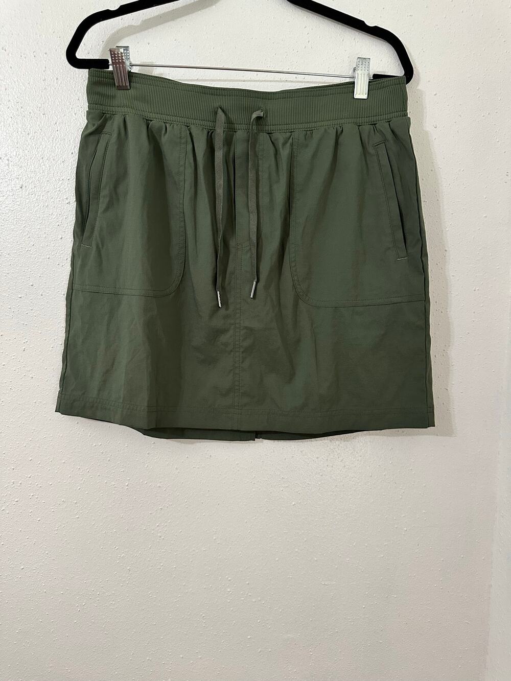 L.L Bean vista camp Skort size M